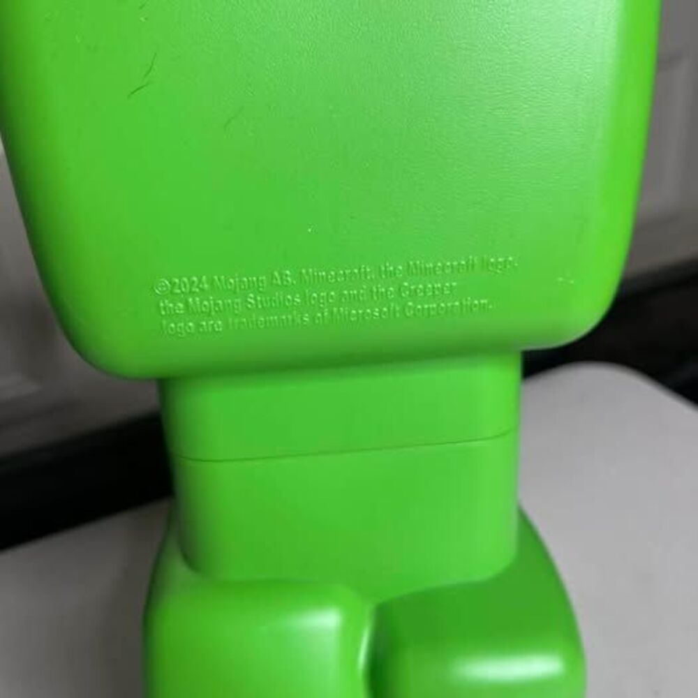 Minecraft Creeper Plastic Storage Container - Picture 4 of 5